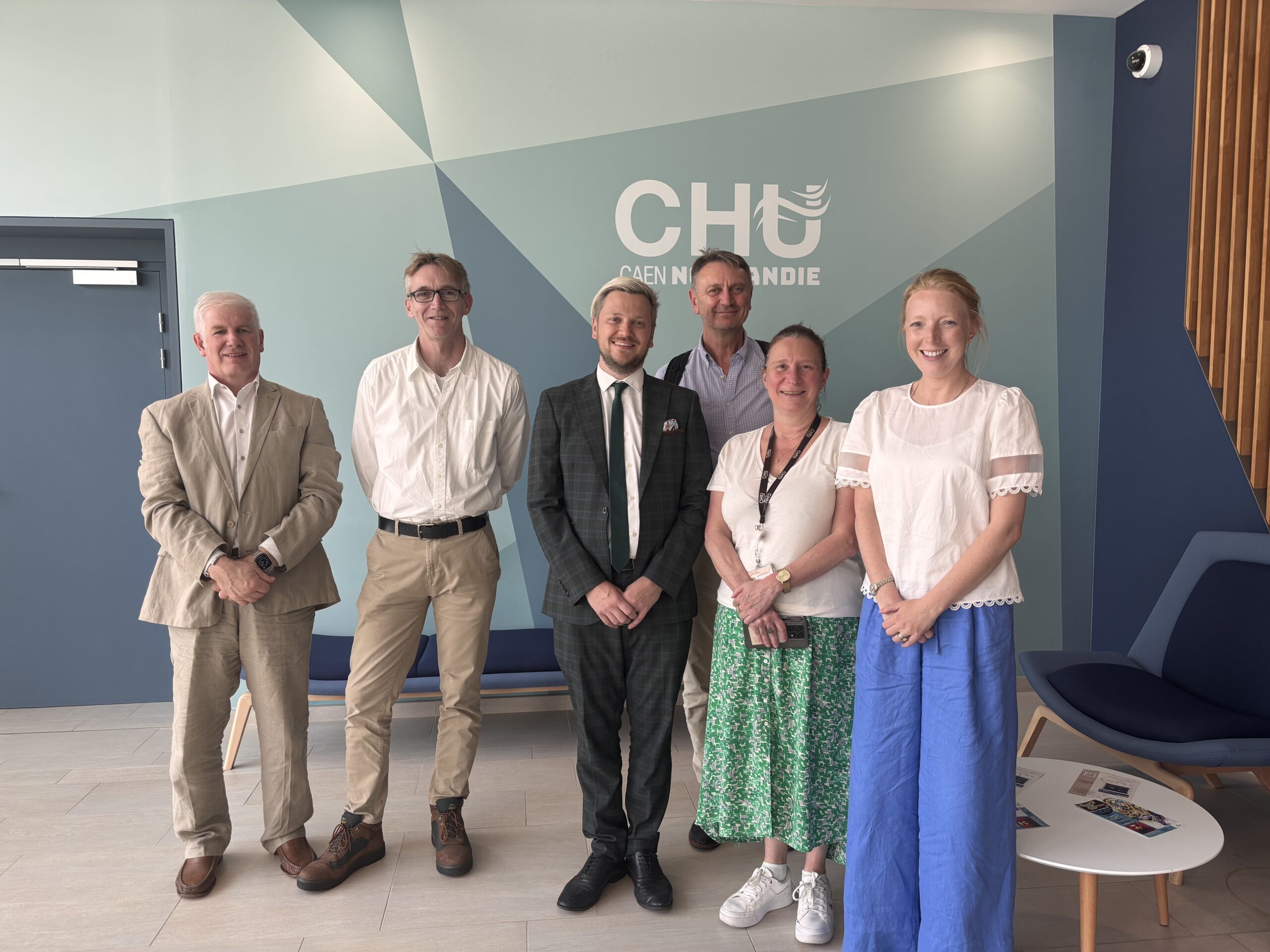 Une délégation Anglo-Normande en visite au CHU de CAEN