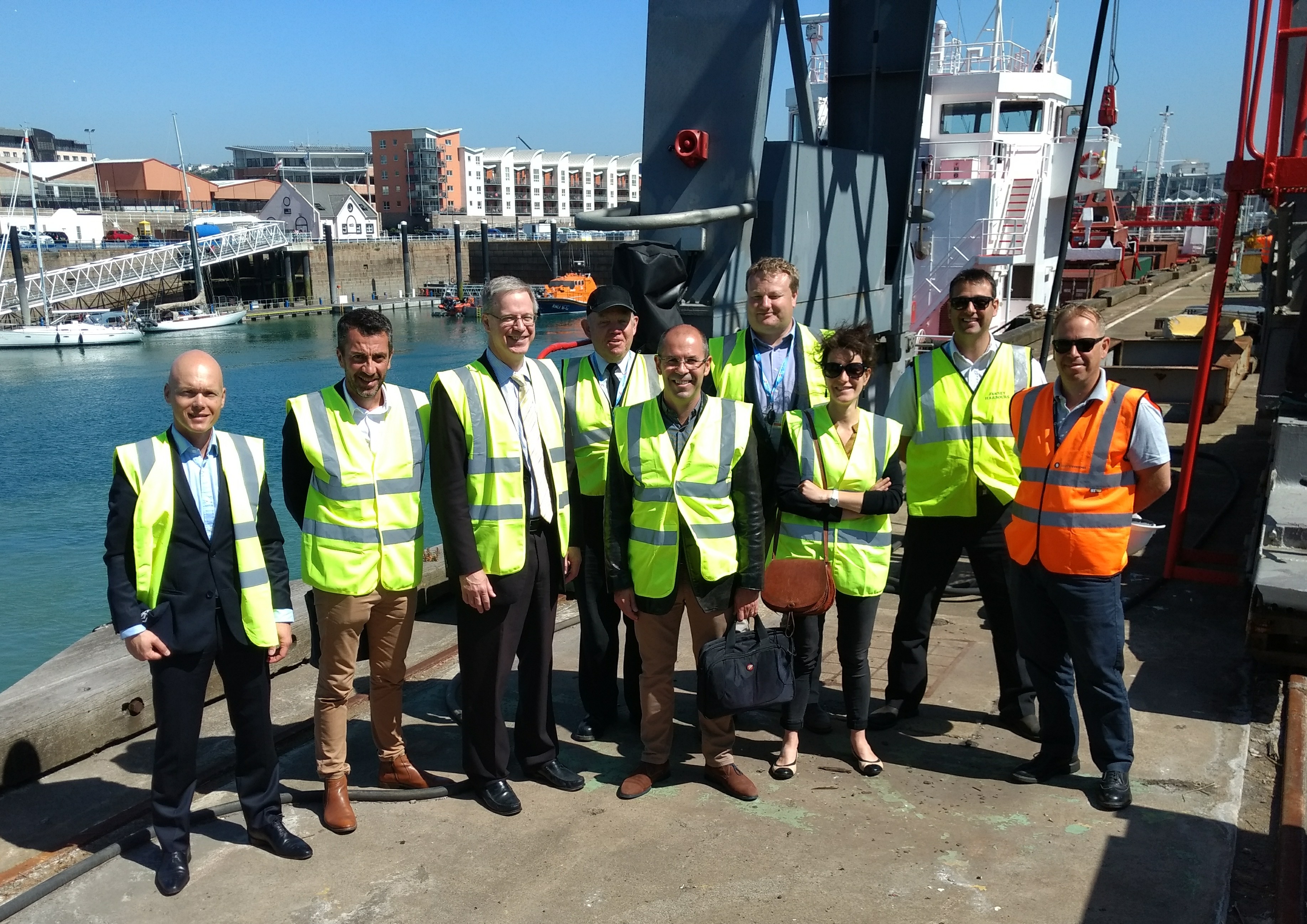 Agents bretons en charge des ports et du tourisme en visite dans les îles