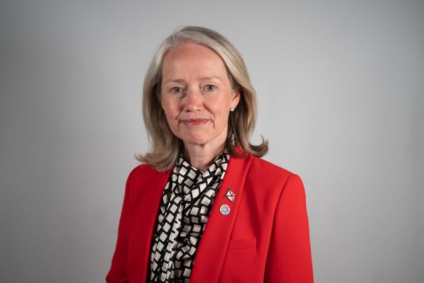 Jersey élit une femme Première Ministre