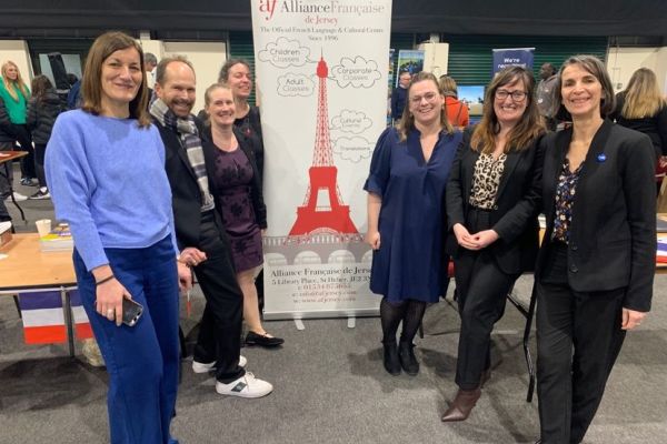 Université de Caen aux salons de l&rsquo;Etudiant de Jersey et Guernesey