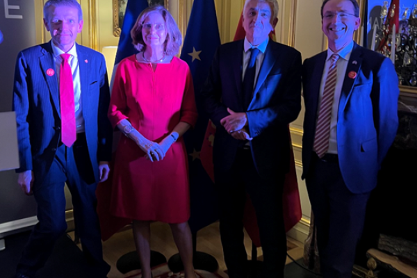 Les ministres de Jersey rencontrent leurs partenaires normands à l&rsquo;ambassade de France à Londres